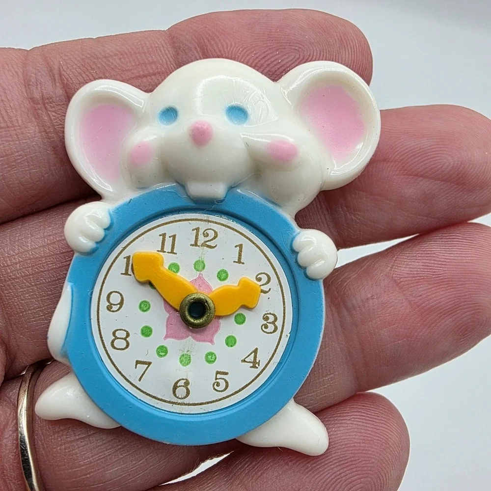 Avon‎ Minute Mouse Pin Clock Feature Vintage 1974 Kitsch Accessory One Size